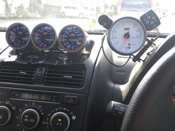 追加メーター取り付け